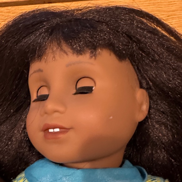 American Girl Doll - Melanie with Green Dress and Blue Shoes - Picture 5 of 5